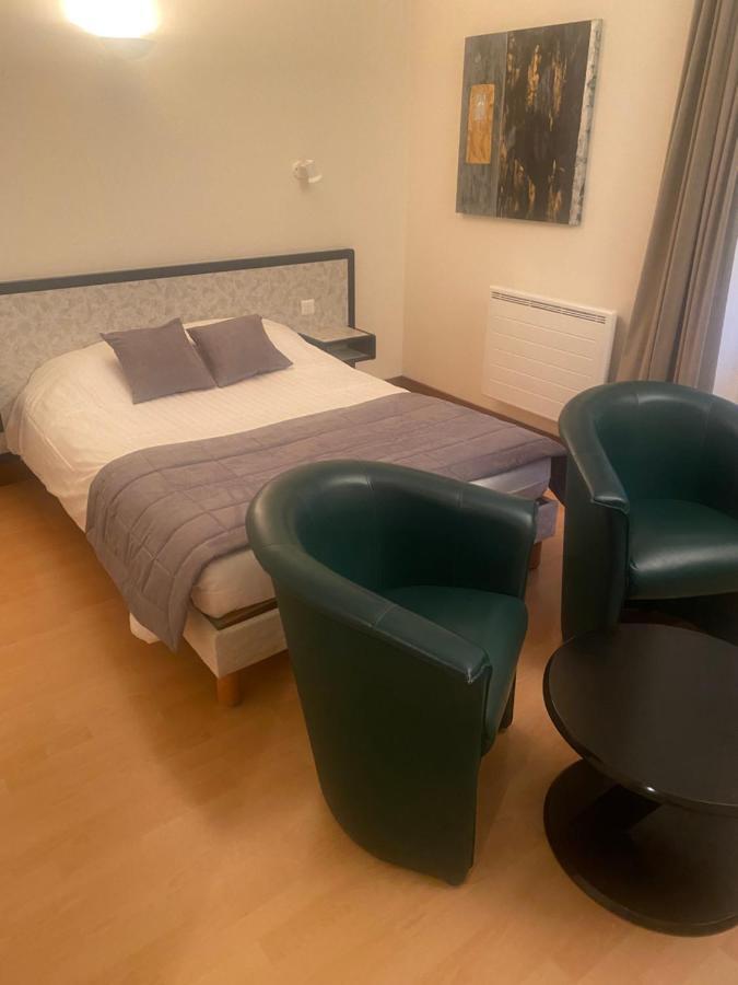 Hotel Du Commerce Joncy Exteriör bild